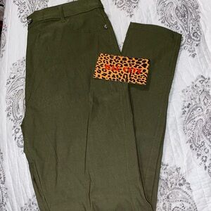 Great army green/olive pants with spandex